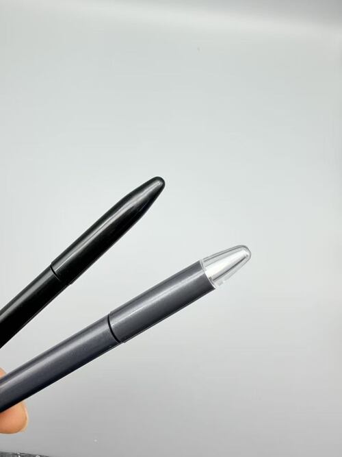 Son şirket blogları hakkında Likit Eyeliner ve Dudak Tonu için Çift Stil Pamuk Fitil Makyaj Kalemi Ambalajı
