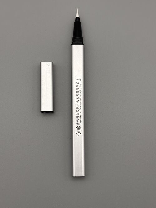 Son şirket blogları hakkında Kare tüp Hava geçirmez sıvı kozmetik kalem ambalajı, özel etiketli güzellik üreticisi için özel boş Eyeliner kalem tüpü