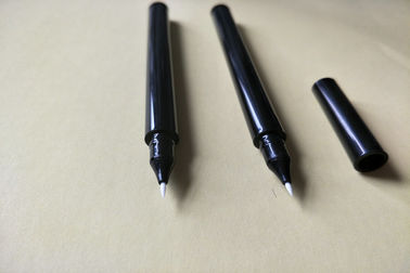 İyi bir fiyat. Özel Renkli Boş Kozmetik Taşıyıcı, Plastik Eyeliner Kalem 125.3 * 8.7mm çevrimiçi