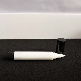 İyi bir fiyat. Farklı Stiller ABS Siyah Eyeliner Kalem Fiber Ucuyla Kullanımı Kolay OEM çevrimiçi